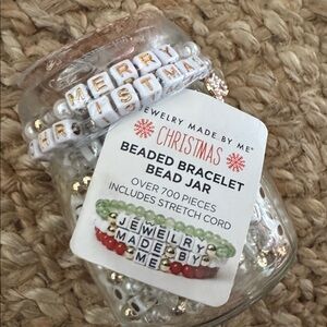 NWT Christmas Beaded Bracelet Set